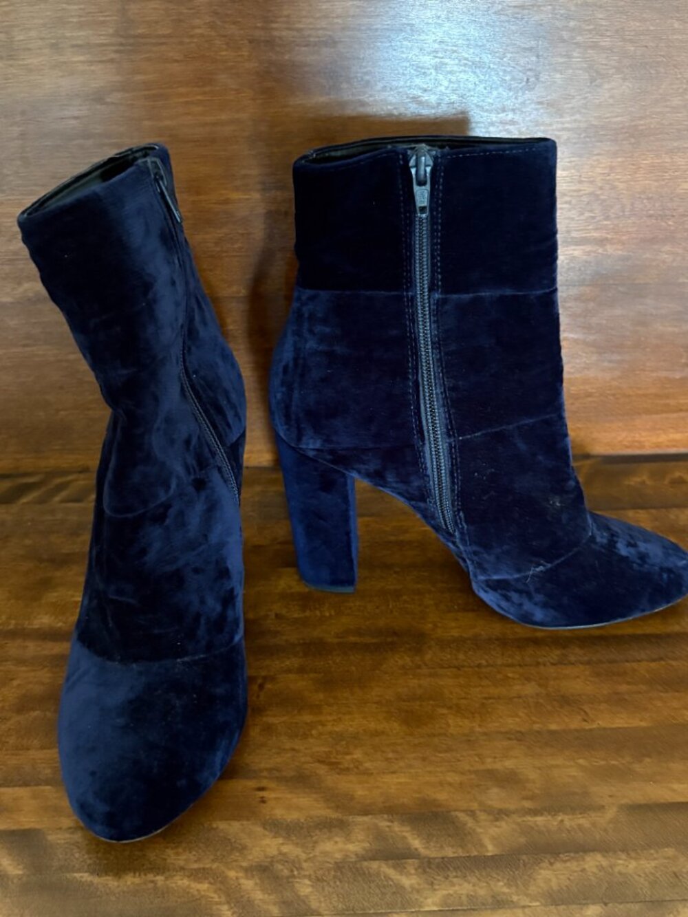 BCBGeneration Coral Deep Purple Navy Velvet Ankle Boots Block Heel Whimsigoth 8